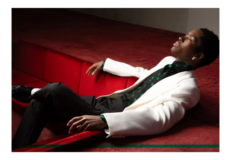 Confessional N.02 Women’s Magazine F ...