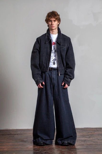 INTODUSK AW 2026 - RESOLUTE