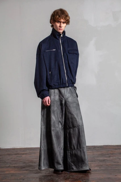 INTODUSK AW 2026 - RESOLUTE