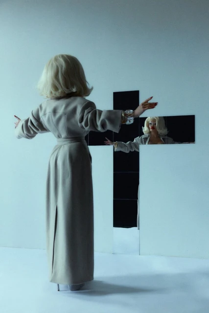 Amanda Lepore - Architect of Glam