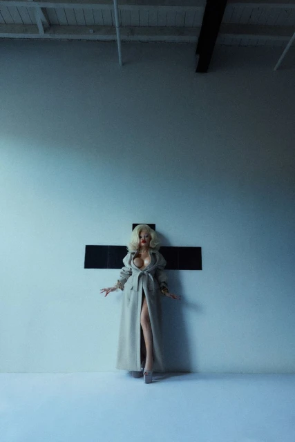 Amanda Lepore - Architect of Glam