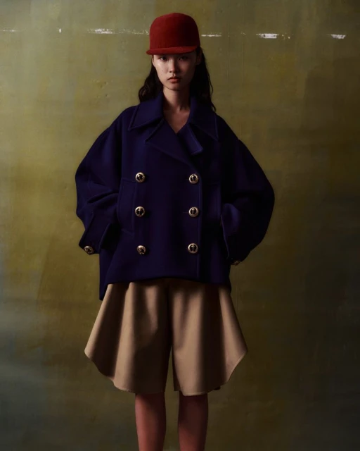 Fashion Becomes Art / Balenciaga x M ...