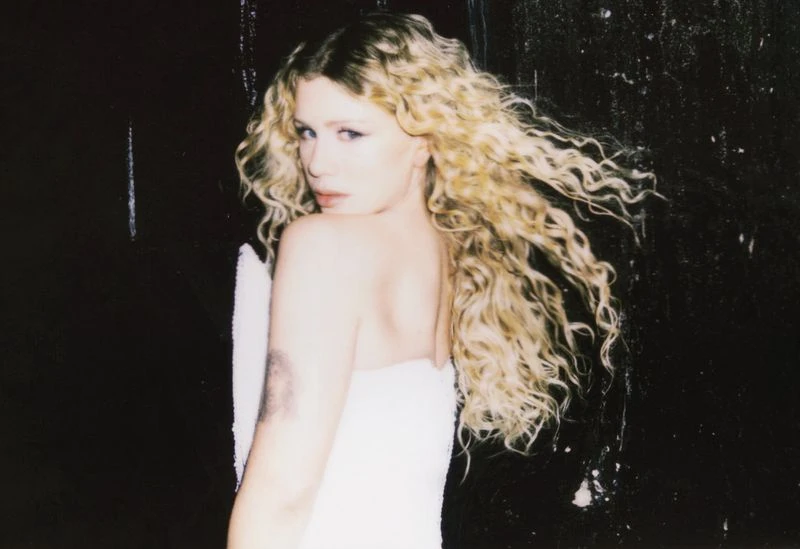 V Girls: Slayyyter, the Wor$t Girl i ...