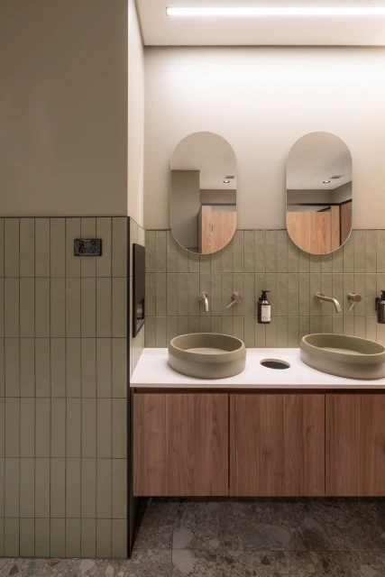 Retail Apparel Group