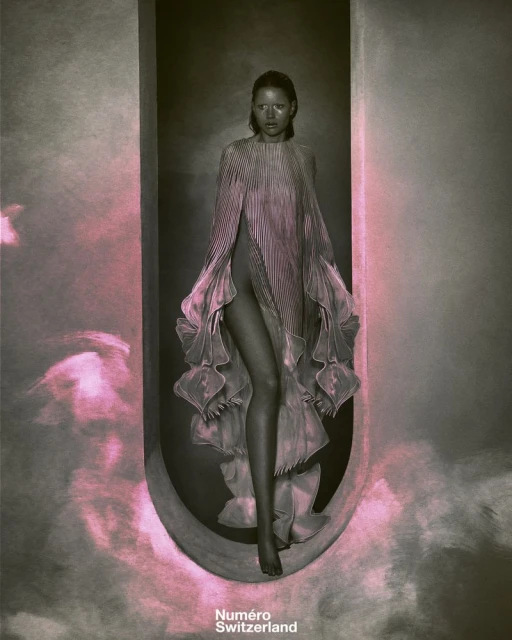 Iris Van Herpen Numéro Switzerland ( ...