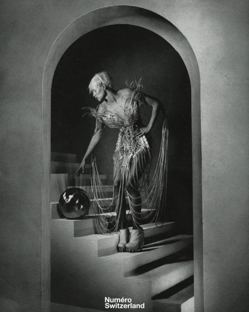 Iris Van Herpen Numéro Switzerland ( ...