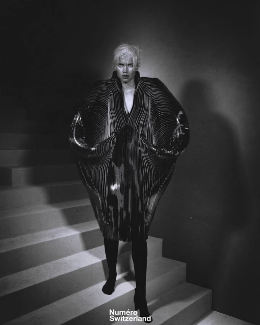 Iris Van Herpen Numéro Switzerland ( ...