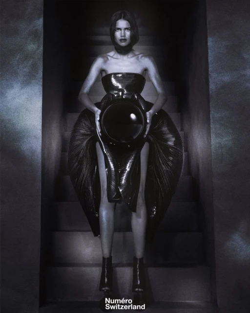 Iris Van Herpen Numéro Switzerland ( ...