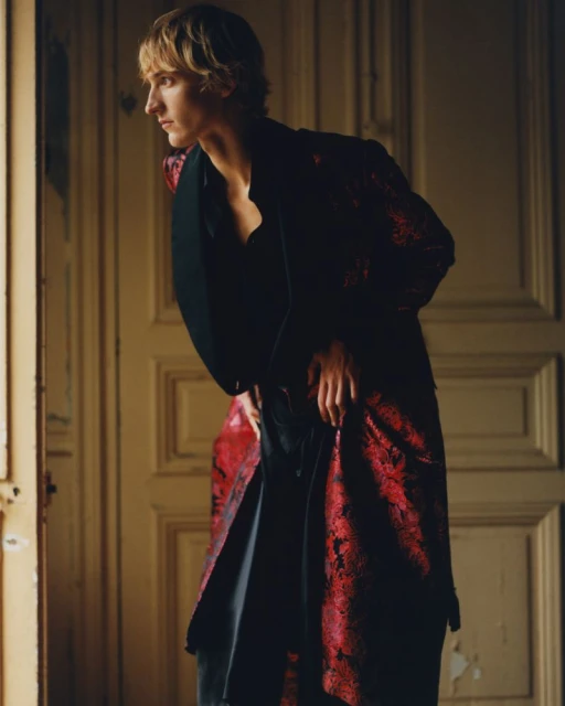 SOMETHING LIKE COUTURE