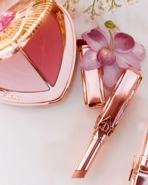 CHARLOTTE TILBURY x Sienna Miller PI ...