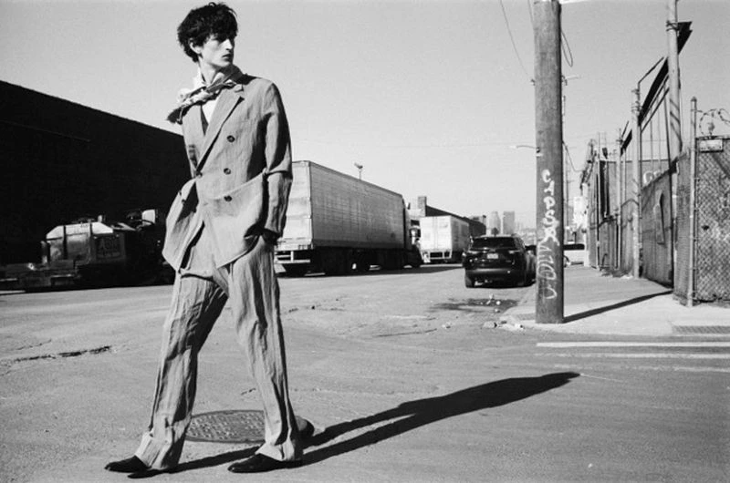 Fashion Becomes Art Issue