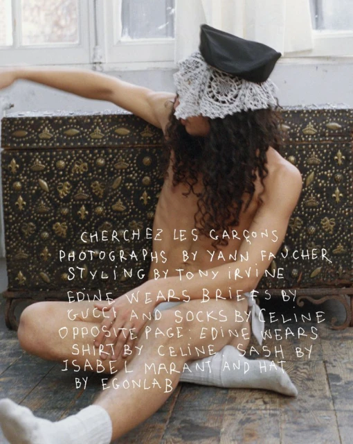 CHERCHEZ LES GARÇONS