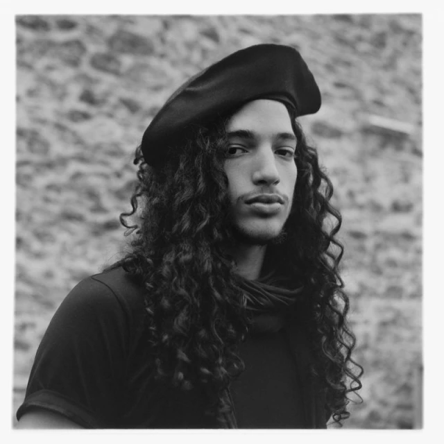 CHERCHEZ LES GARÇONS