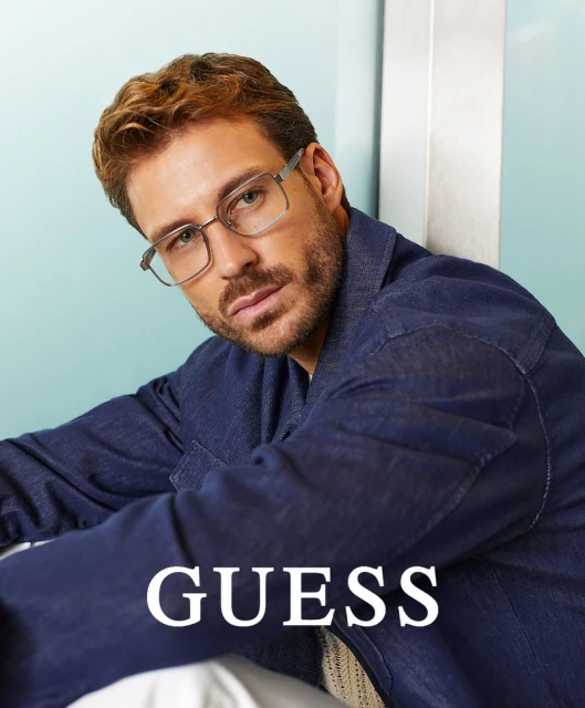 Statement fashion starts with GUESS ...