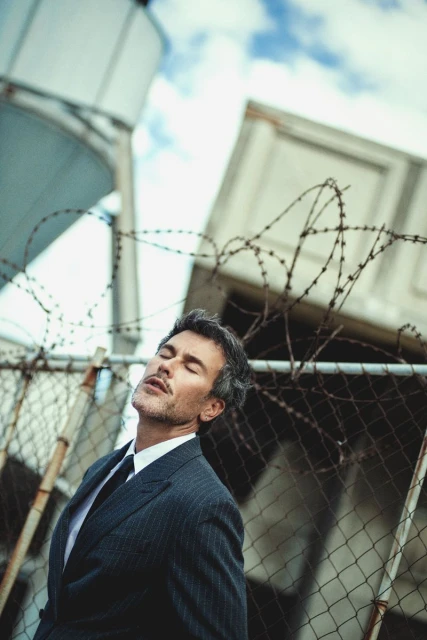 Against the Wire for Salut Les Garçons