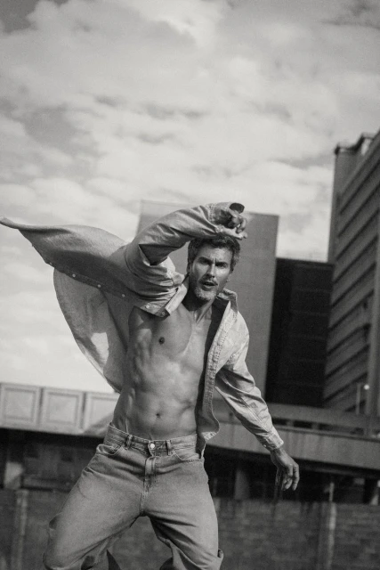 Against the Wire for Salut Les Garçons