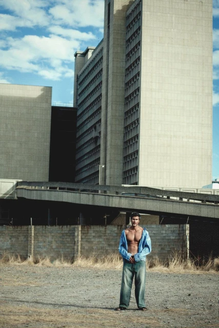 Against the Wire for Salut Les Garçons