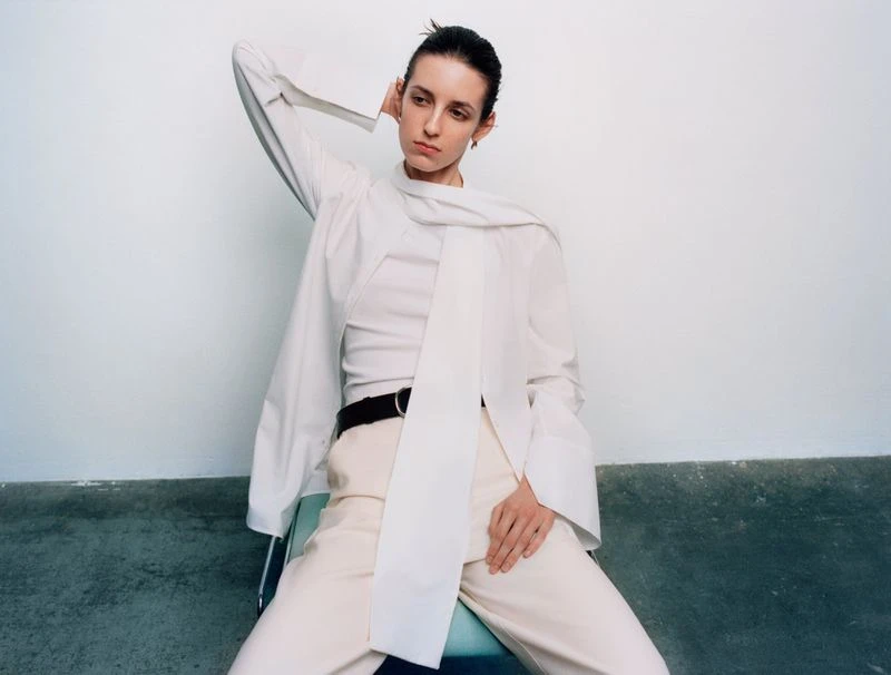 How to style a white shirt