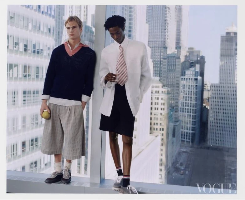 Hurrying Under The Sunlight Yet Stil ...