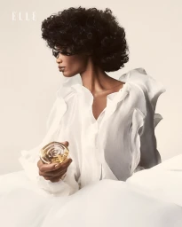 Aura Alba, Da Natura: Dos Campos Floridos à Fashion Icon