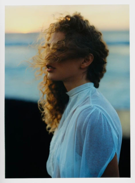 Shine Bright / Dorit Revelis