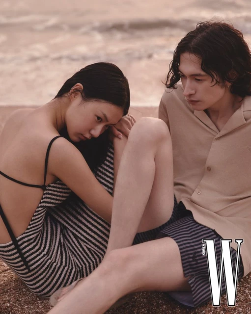 여름의 시작을 알리는 엠포리오 아르마니 스윔웨어