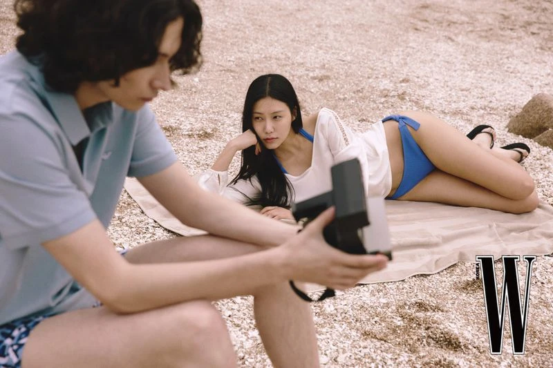 여름의 시작을 알리는 엠포리오 아르마니 스윔웨어