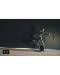 치맛자락 휘날리며