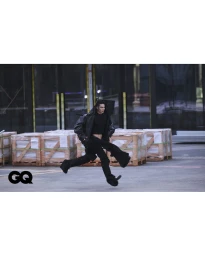 치맛자락 휘날리며