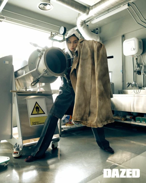 3월, 설렘과 익숙함이 교차하는 낯선 순간. 새 마음 새 뜻으로 물들이고 칠하는 봄.