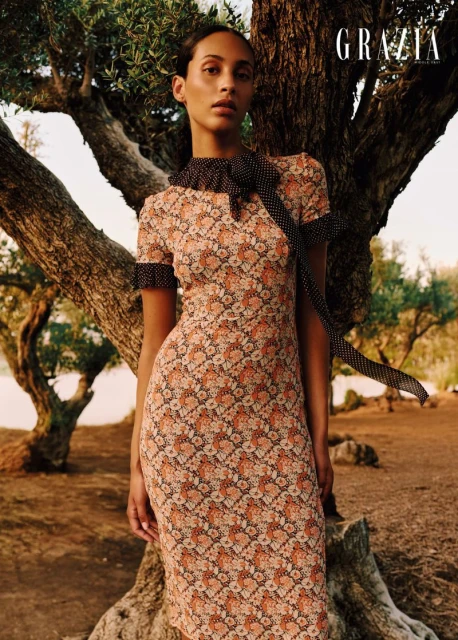 Beyond the passageway / Prada