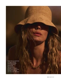 ELLE NE BOUGERA PAS!