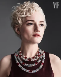 Julia Garner