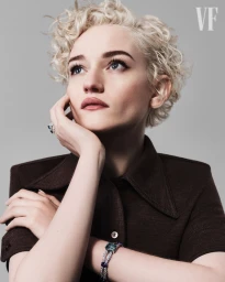 Julia Garner