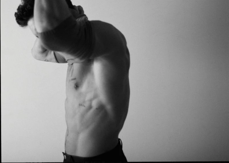 MARIO CASAS: EL CINE CORRE POR LAS VENAS