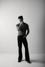 MARIO CASAS: EL CINE CORRE POR LAS VENAS