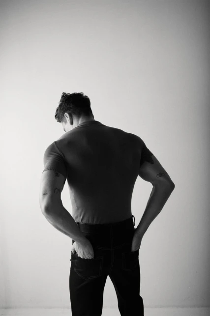 MARIO CASAS: EL CINE CORRE POR LAS VENAS