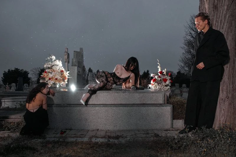 𝟩̶𝘈̶𝘓̶𝘒̶