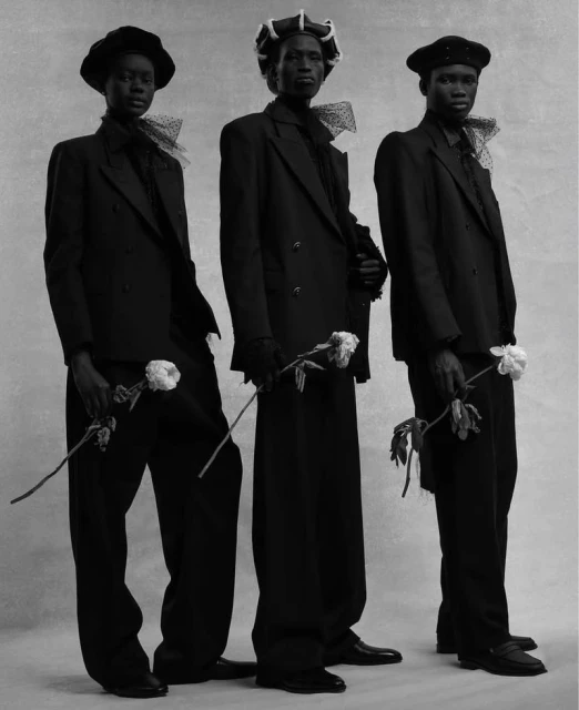 Superfine black tailoring