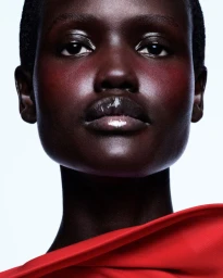 Victoria Beckham Beauty - Blush and Foundation Campaign