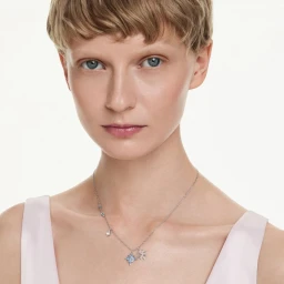 Autumn/Winter Lookbook 2025