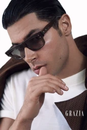 ANDREA DENVER V EKSKLUZIVNI MODNI ZGODBI ZA GRAZIO