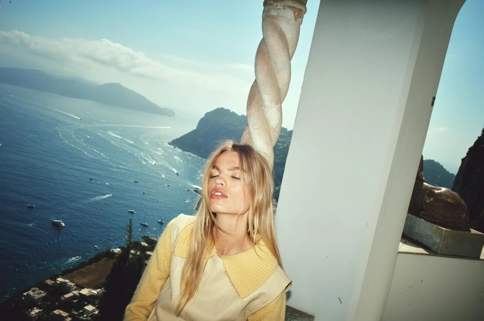 Daphne Groeneveld, Fall '24 Campaign