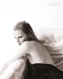 Lara Stone