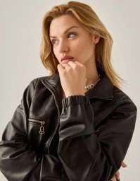 La Heroina que vino del Este