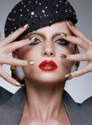 Who’s That Girl? It’s Kai Schreiber!