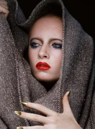 Who’s That Girl? It’s Kai Schreiber!