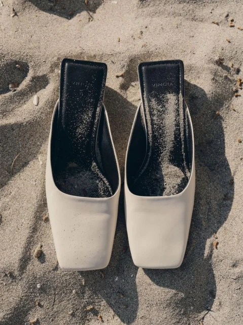 Vince by Charlotte Lapalus