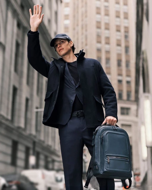 Tumi FW 2025 SEASONAL CAMPAIGN