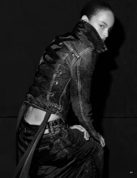 AM-Journal- Moulded Moment